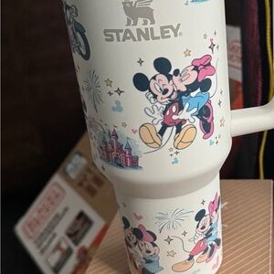Stanley Mickey Mouse 40oz